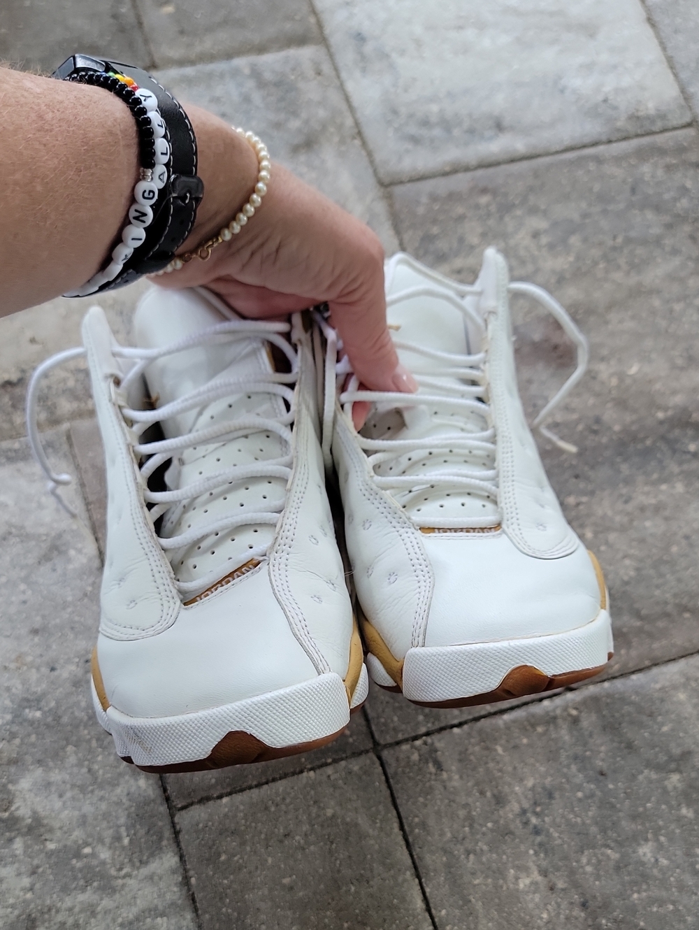Air Jordan 13 Retro White and Wheat Sneakers Y Sz 7 Year 2004 - Picture 10 of 11